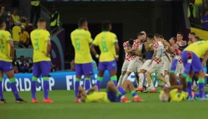 开云体育app-巴西为何被淘汰？克林斯曼：自觉舒服 注意力不集中