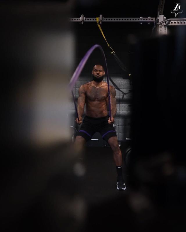 1664600295145050256.jpeg YD_cnt_43_01FBNJ67WZvc.jpeg